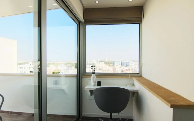 Phaedrus Living Luxury Suite Nicosia 501