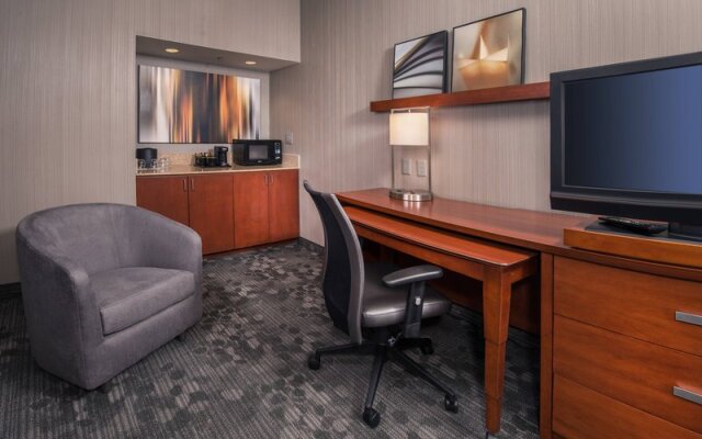 Courtyard Dulles Airport Chantilly