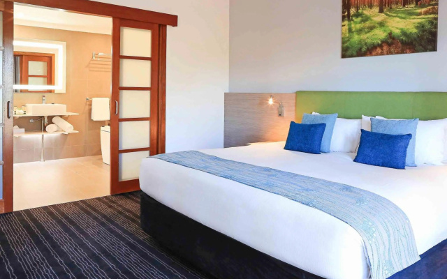 Novotel Vines Resort Swan Valley – Guest Rooms – The Vines