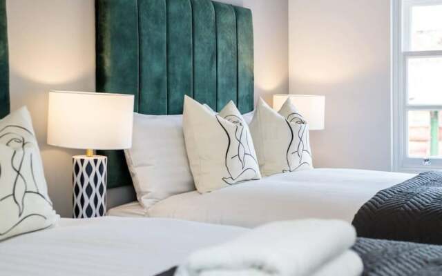 Host Apartments The Roscoe Carriage House