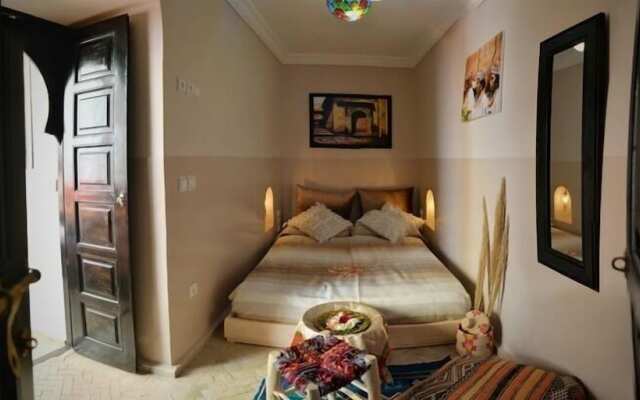 Riad Bleu Topaze