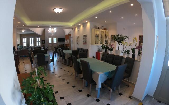 Hotel Mathios Village