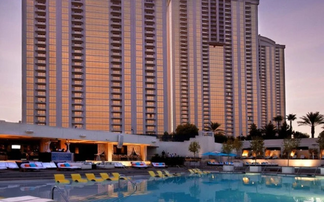 StripViewSuites Two Bedroom at Signature