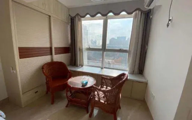Manzi Homestay (Yiyang Oscar Plaza Branch)
