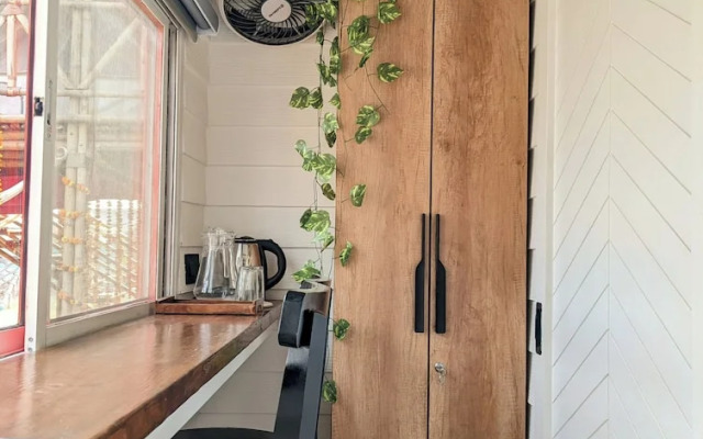 Tuk Tuk Gilhari Noida