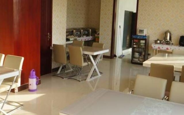 Sunshine Holiday Hotel