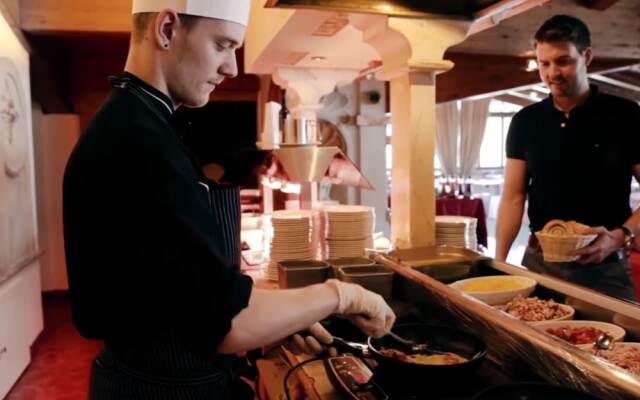 Wellnesshotel ...liebes Rot-Flüh