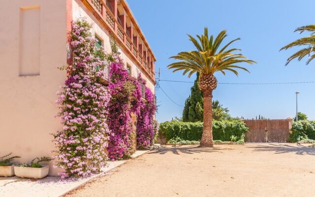 Huge Holiday Home in Catalonia With Private Swimming Pool