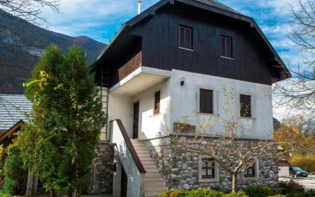 Guest house Vila Korošec
