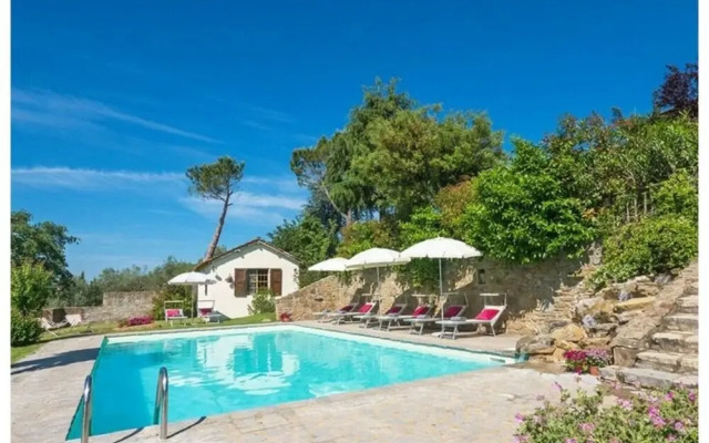 Villa Rinaldo Comfortable Holiday Residence