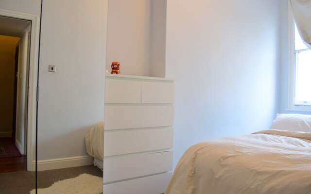 Kensington 2 Bedroom Flat