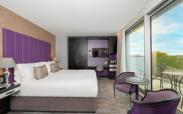 The Trinity City Hotel