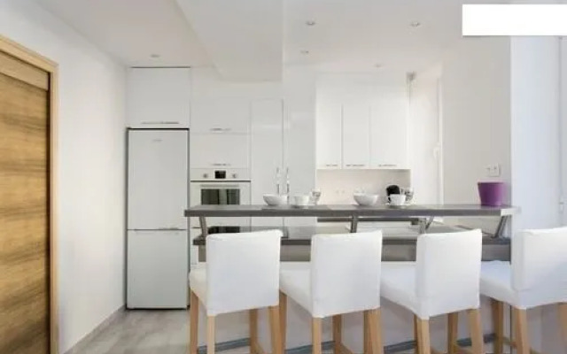 Welcome to Cannes - Rue Meynadier