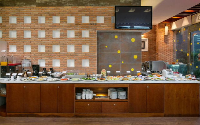 Sun River Hotel