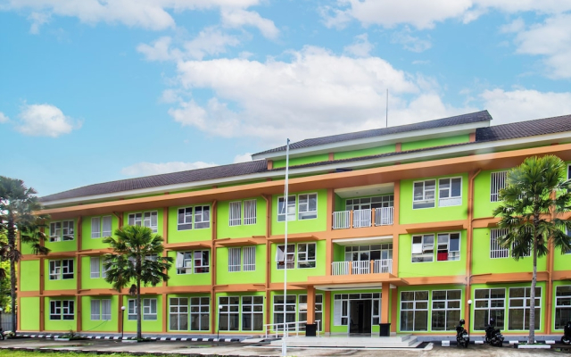 OYO Life 93399 Kos Batulayar