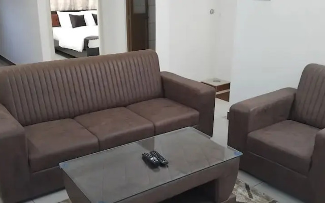 SLV Aashraya Apartment Stay