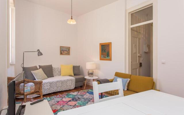 Spacious Alfama Duplex, By TimeCooler