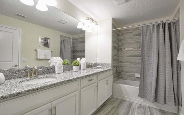 Storey Lake-5 Bedroom Townhouse w/Splashpool-1617ST
