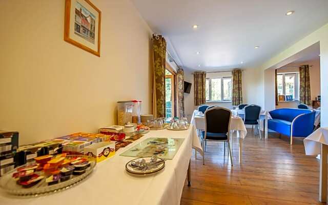 Oakside Lodge
