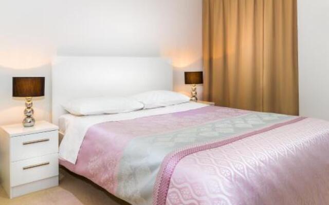 Surbiton Hills Apartment