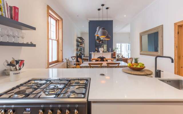 Sydney Green Point Villa