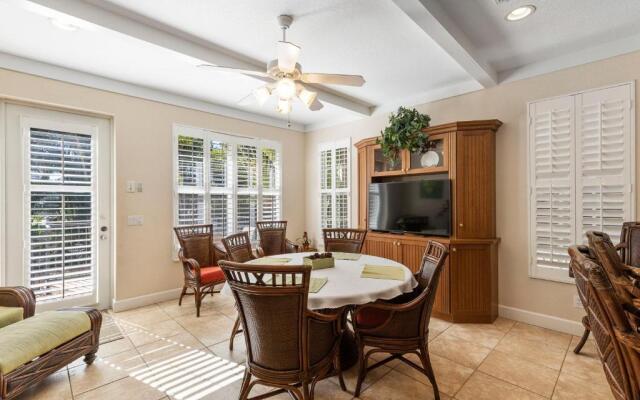 Siesta Avenida Townhome 5208