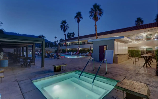 Ramada Palm Springs