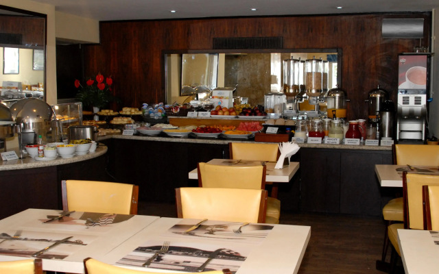 Hotel Rio Lancaster