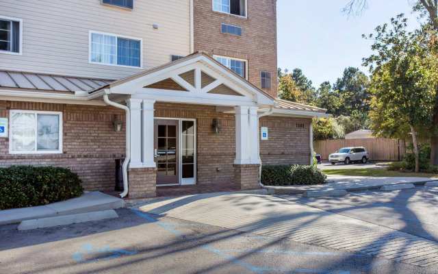 Suburban Extended Stay Hotel North - Ashley Phosphate