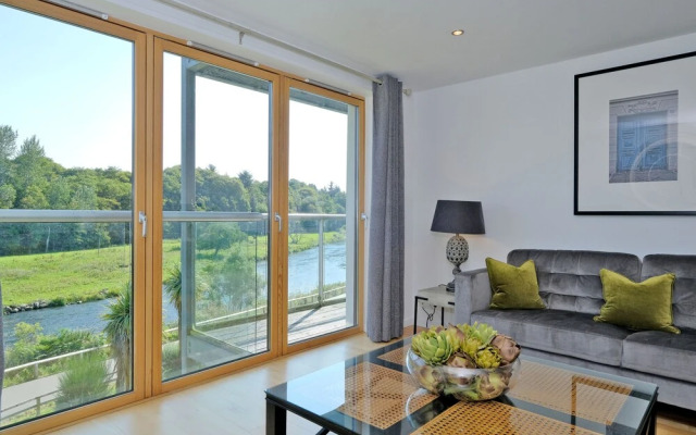 Modern two Bedroom Aberdeen Apartment With River Views