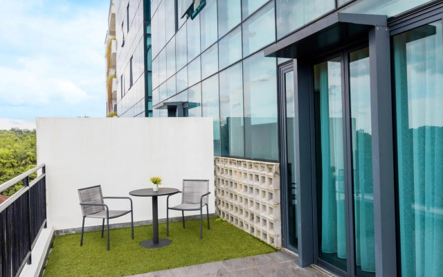 Regatta Suites Kozi Square Kuching