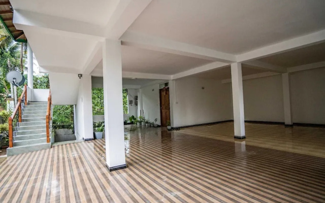 Spacious 4-bed Apartment in Katugastota