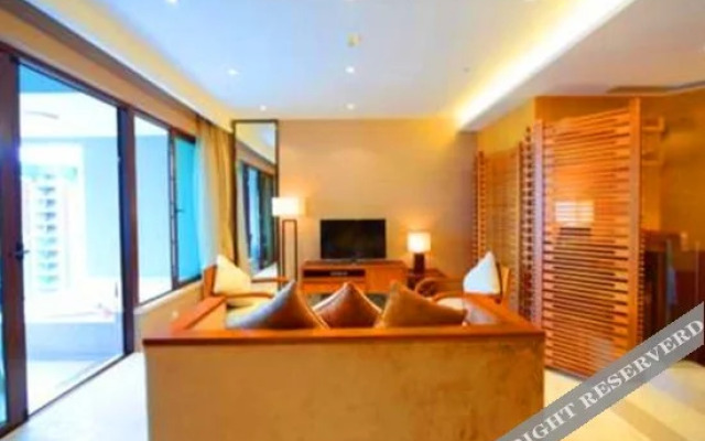 Hanhai Crown · SeaView Designer Light Luxury Seaside Resort Hotel (Freedom Lighthouse Branch)