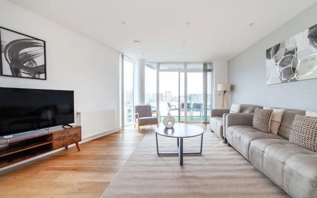 The Thames Collection
