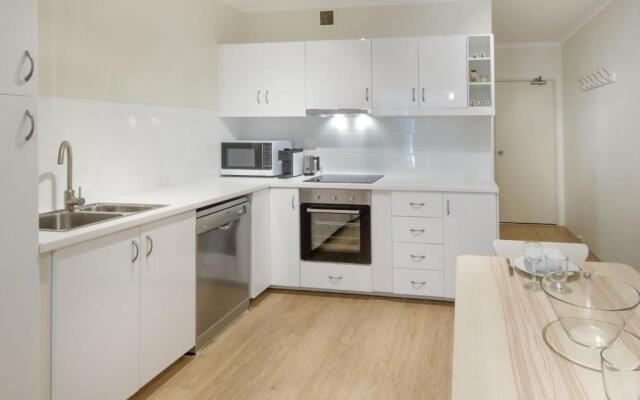 Cascades 3 Well Appointed and Central location