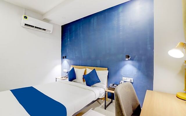 OYO SilverKey 80945 Ace Hotel