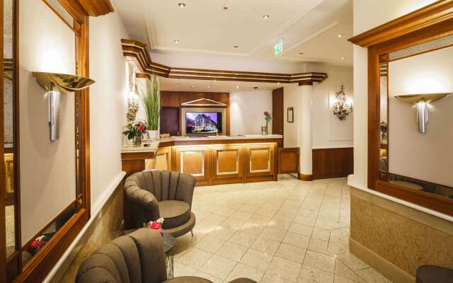 Star-Apart Hansa Hotel