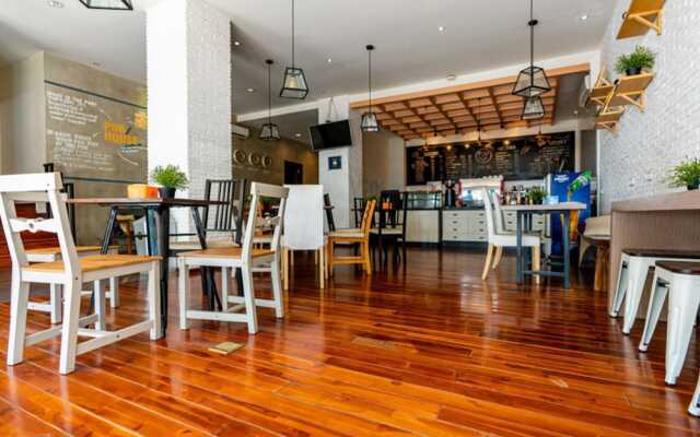 Reddoorz Hostel @ Pod House Makassar