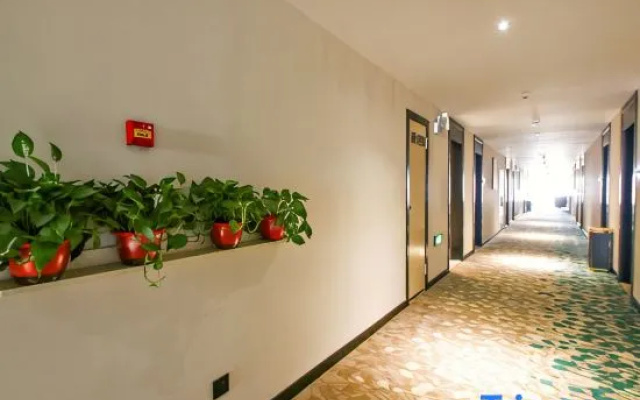 GreenTree Hotel (Fuyang Auto Parts City Convention and Exhibition Center)