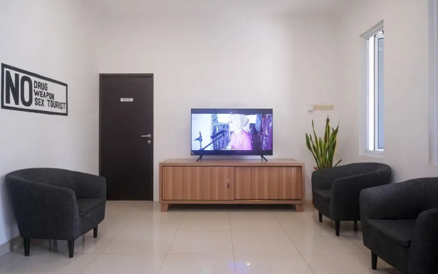 RedDoorz near Stasiun Solo Balapan 3