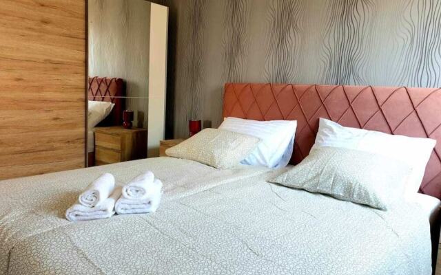 Lovely 1-bed Apartment With sea View in Srima