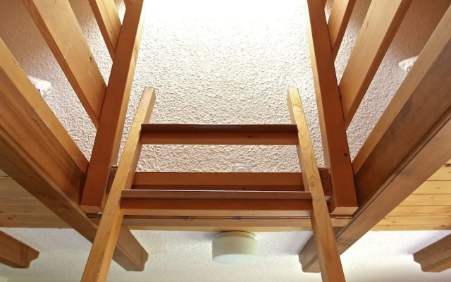 Cozy Apartment with Balcony in La Tzoumaz