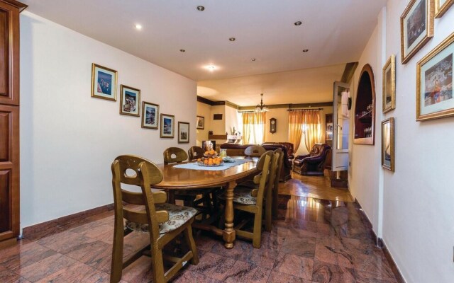 Nice Home in Praputnjak With 3 Bedrooms and Wifi