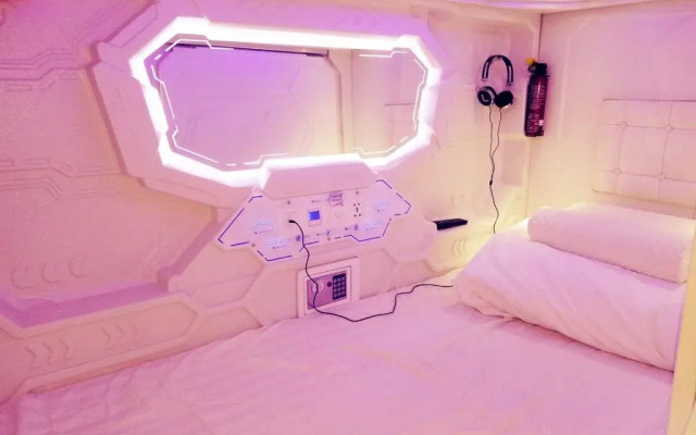Dream Traveler Hostel