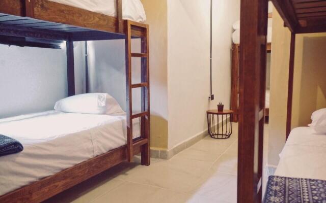 Nahuala Hostal - Hostel