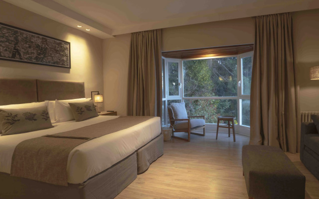 La Cascada Casa Patagónica by DON