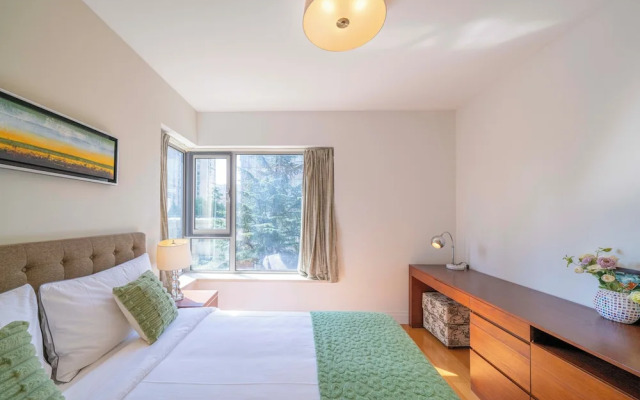 Tyms Luxury 2BR 1BA Apt Xujiahui Shops