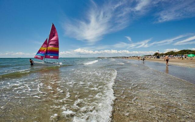 La Brigata Apartments Orange House