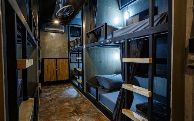 Episode 11 Hostel