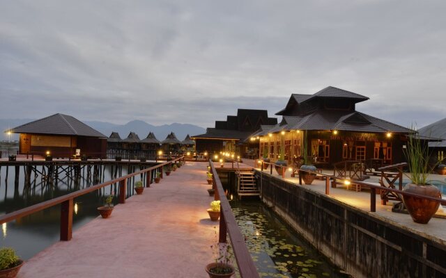 Shwe Inn Tha Floating Resort Hotel